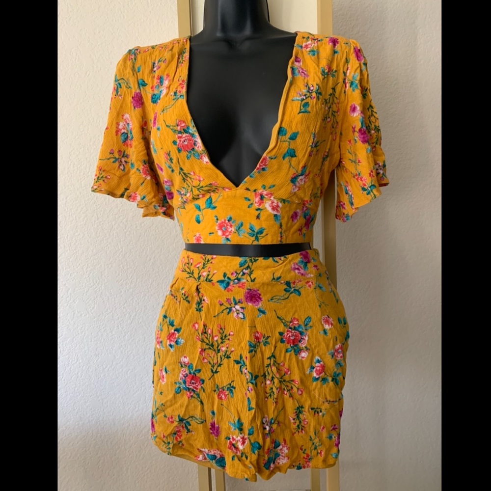 Charlotte Russe yellow floral crop shorts set